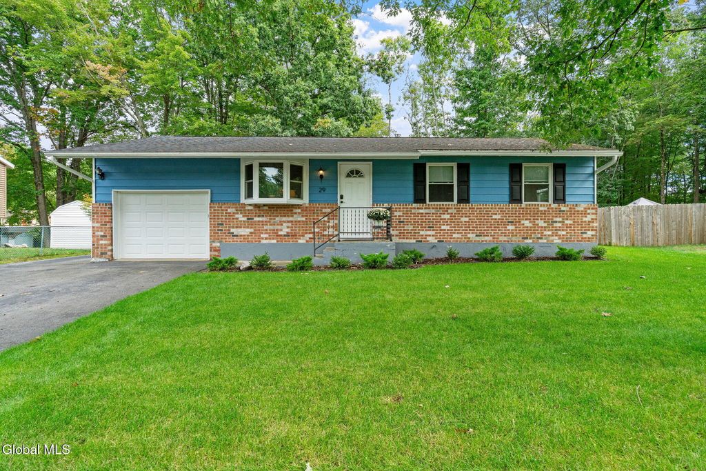 29 Karista Spring Drive, Saratoga Springs, NY 12866