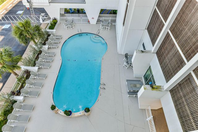 415 E Beach Drive 305, Galveston, TX 77550