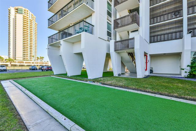 415 E Beach Drive 305, Galveston, TX 77550