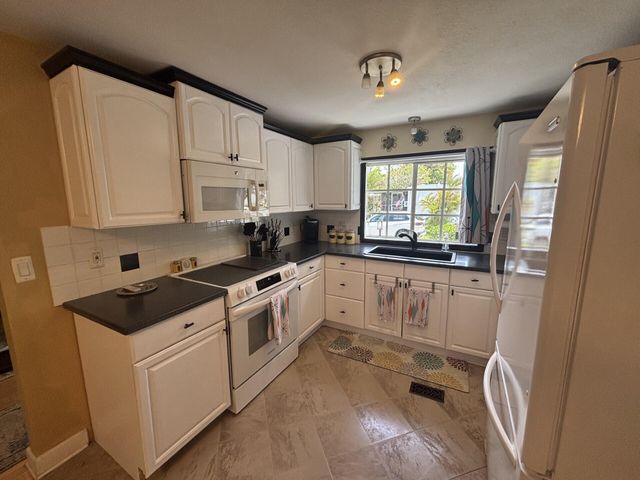 1813 Sabel Drive, Deerfield Beach, FL 33442