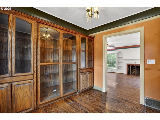 1210 Se 57TH Ave, Portland, OR 97215