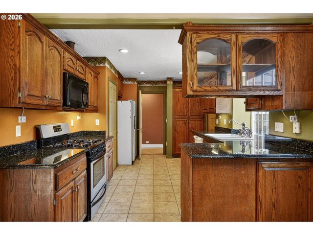 1210 Se 57TH Ave, Portland, OR 97215