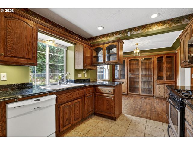 1210 Se 57TH Ave, Portland, OR 97215