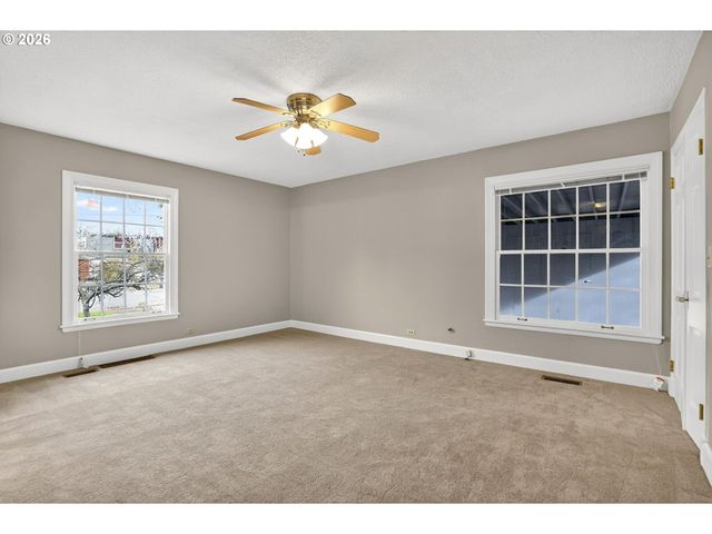 1210 Se 57TH Ave, Portland, OR 97215