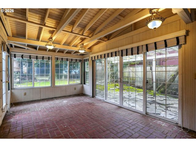 1210 Se 57TH Ave, Portland, OR 97215