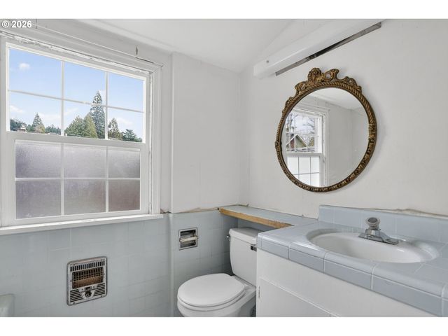 1210 Se 57TH Ave, Portland, OR 97215