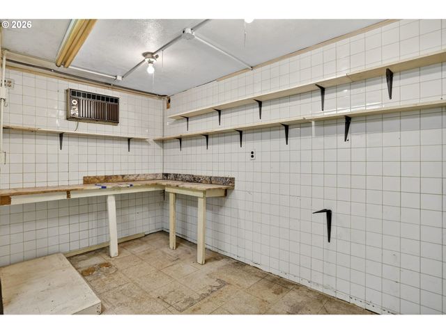 1210 Se 57TH Ave, Portland, OR 97215