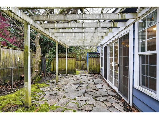 1210 Se 57TH Ave, Portland, OR 97215