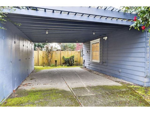 1210 Se 57TH Ave, Portland, OR 97215