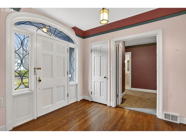 1210 Se 57TH Ave, Portland, OR 97215