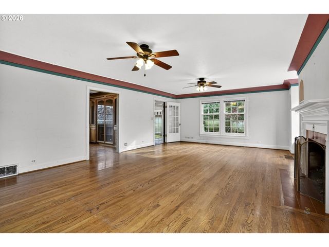 1210 Se 57TH Ave, Portland, OR 97215