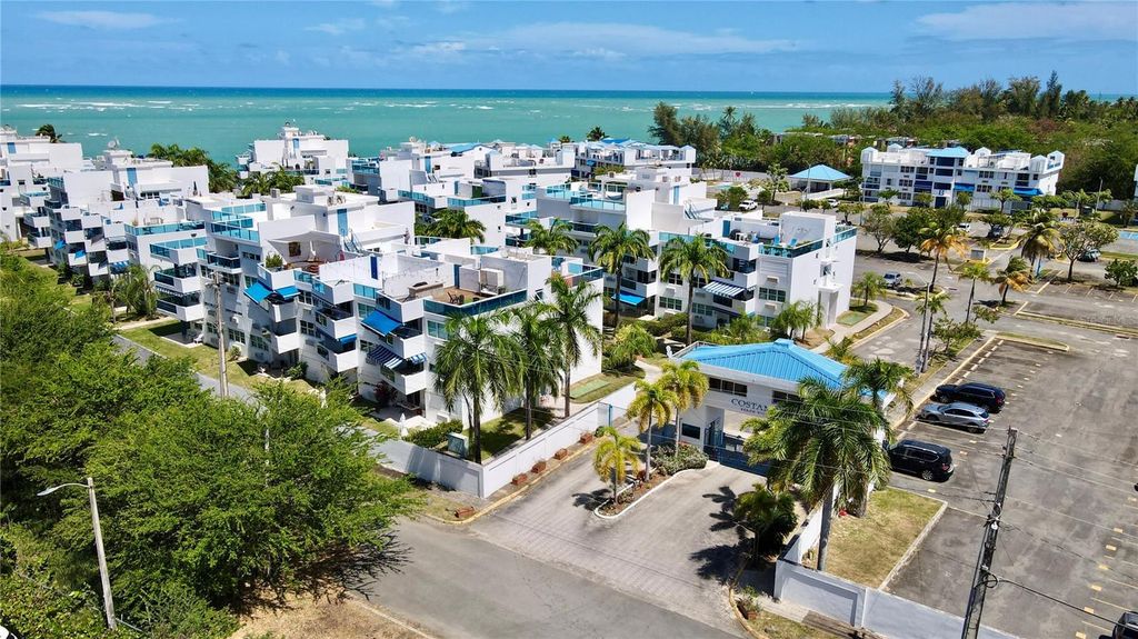 Image 14 of property listing at Medianía Alta COSTAMAR BEACH VILLAGE SE 304, Loiza, PR 00772