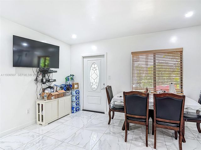 10045 SW 172nd St, Miami, FL 33157