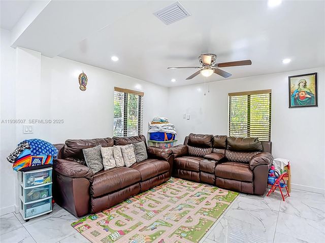 10045 SW 172nd St, Miami, FL 33157