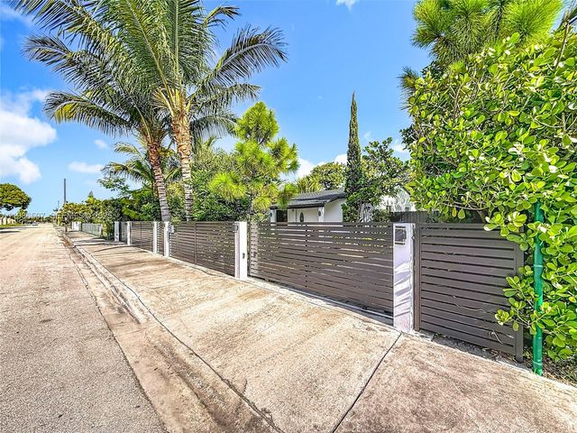 10045 SW 172nd St, Miami, FL 33157