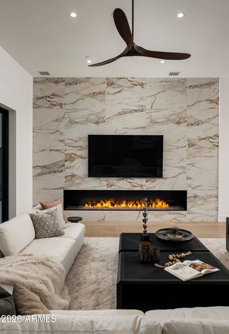 6748 E BERNEIL Lane, Paradise Valley, AZ 85253