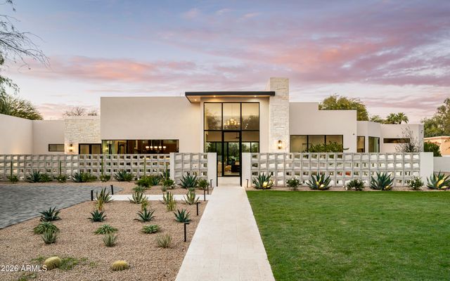 6748 E BERNEIL Lane, Paradise Valley, AZ 85253