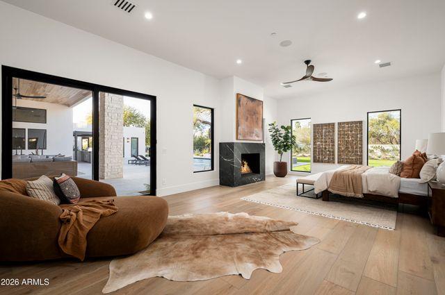 6748 E BERNEIL Lane, Paradise Valley, AZ 85253