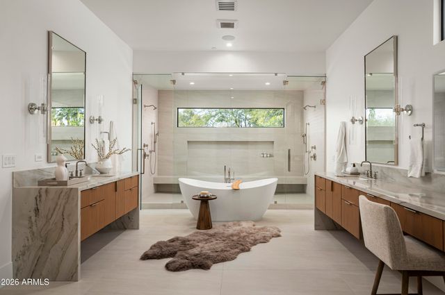 6748 E BERNEIL Lane, Paradise Valley, AZ 85253