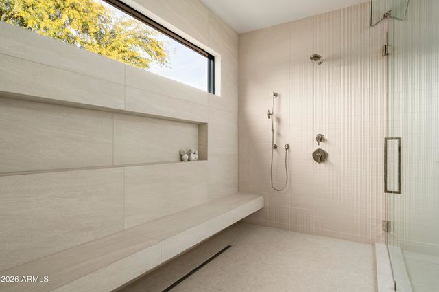 6748 E BERNEIL Lane, Paradise Valley, AZ 85253