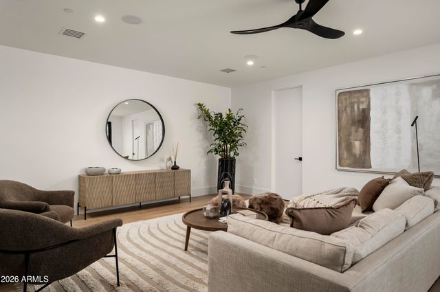 6748 E BERNEIL Lane, Paradise Valley, AZ 85253