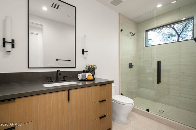 6748 E BERNEIL Lane, Paradise Valley, AZ 85253