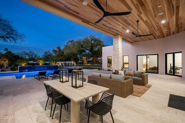 6748 E BERNEIL Lane, Paradise Valley, AZ 85253