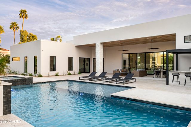 6748 E BERNEIL Lane, Paradise Valley, AZ 85253