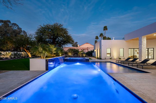 6748 E BERNEIL Lane, Paradise Valley, AZ 85253