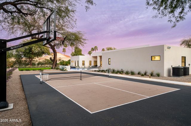 6748 E BERNEIL Lane, Paradise Valley, AZ 85253