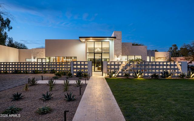 6748 E BERNEIL Lane, Paradise Valley, AZ 85253