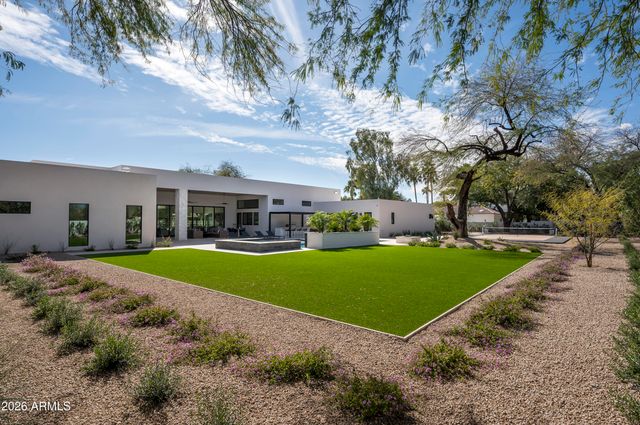 6748 E BERNEIL Lane, Paradise Valley, AZ 85253