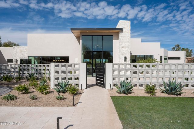 6748 E BERNEIL Lane, Paradise Valley, AZ 85253