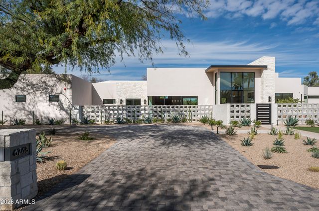 6748 E BERNEIL Lane, Paradise Valley, AZ 85253