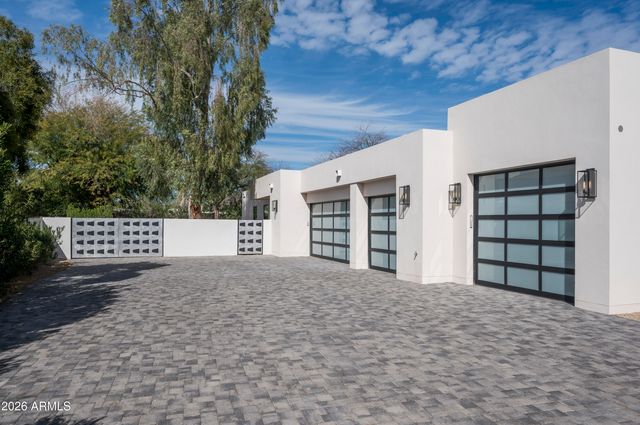 6748 E BERNEIL Lane, Paradise Valley, AZ 85253