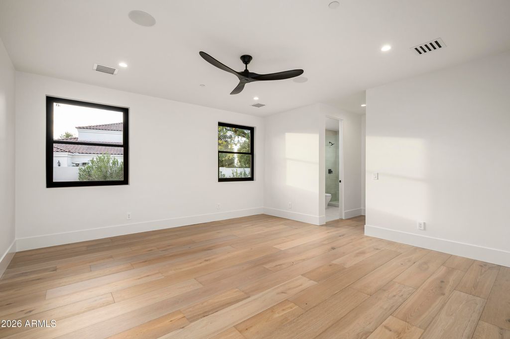 Image 46 of property listing at 6748 E BERNEIL Lane, Paradise Valley, AZ 85253