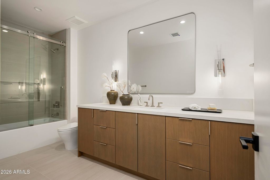 Image 50 of property listing at 6748 E BERNEIL Lane, Paradise Valley, AZ 85253