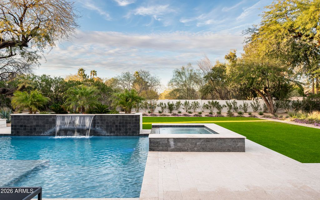 Image 57 of property listing at 6748 E BERNEIL Lane, Paradise Valley, AZ 85253