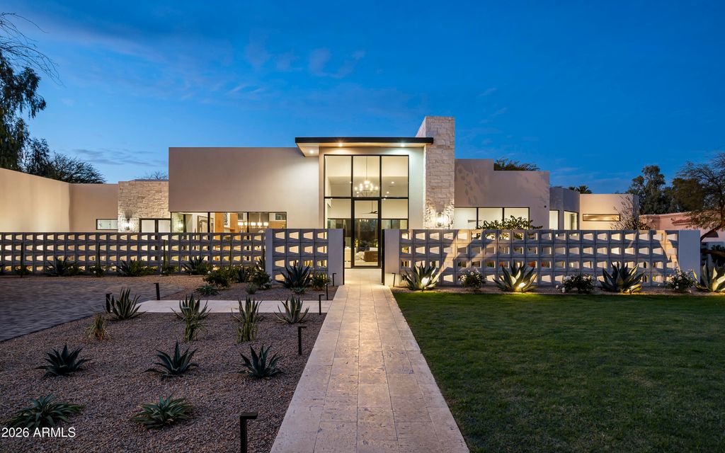 Image 65 of property listing at 6748 E BERNEIL Lane, Paradise Valley, AZ 85253