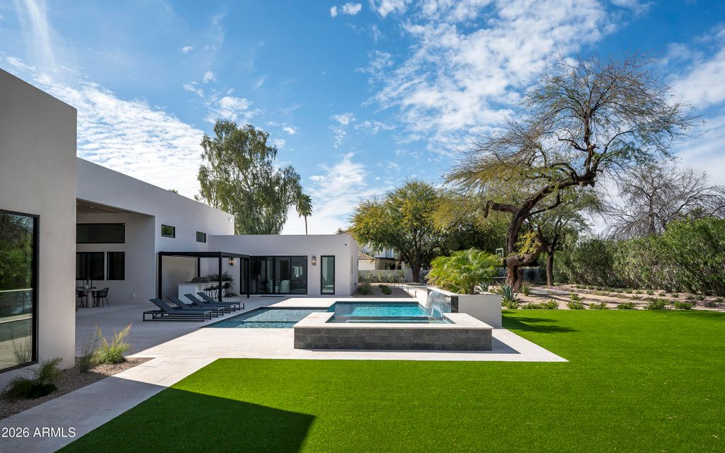 Image 69 of property listing at 6748 E BERNEIL Lane, Paradise Valley, AZ 85253