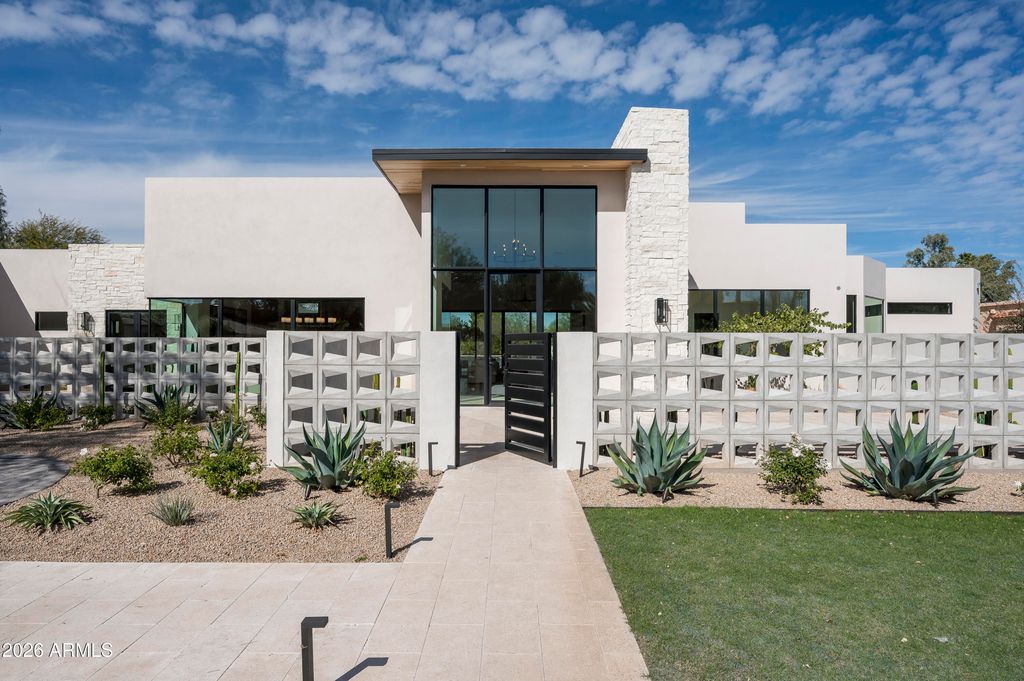 Image 77 of property listing at 6748 E BERNEIL Lane, Paradise Valley, AZ 85253