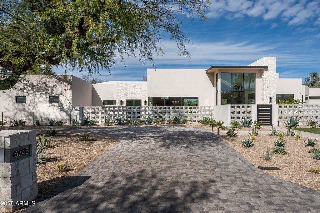 Image 80 of property listing at 6748 E BERNEIL Lane, Paradise Valley, AZ 85253