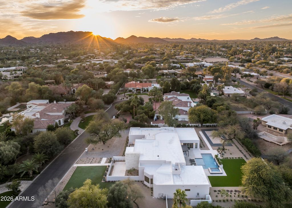 Image 84 of property listing at 6748 E BERNEIL Lane, Paradise Valley, AZ 85253