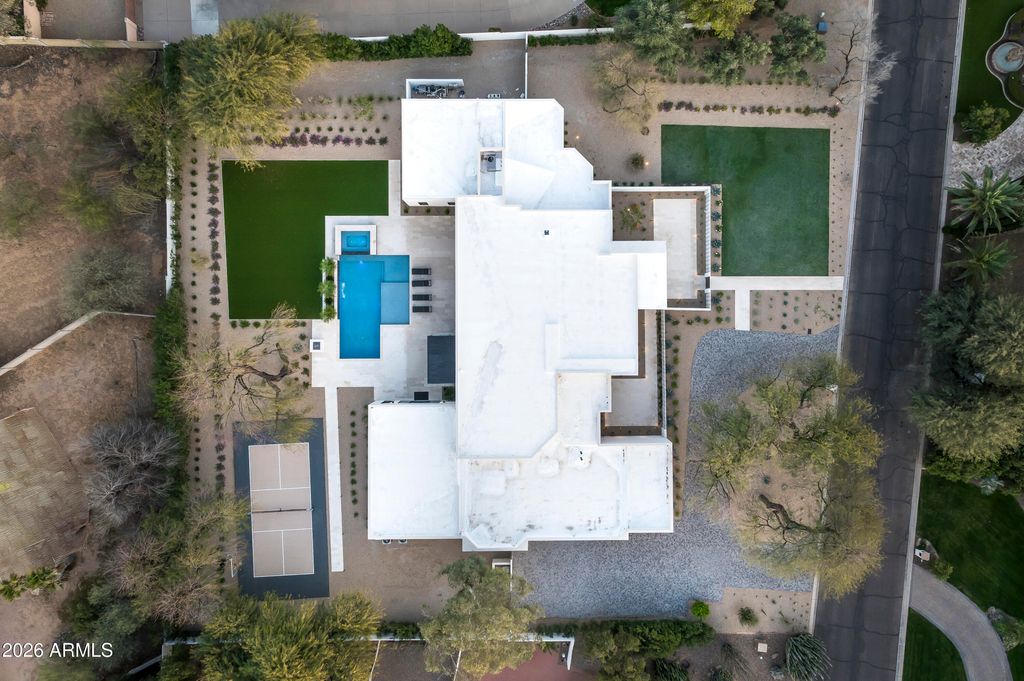 Image 87 of property listing at 6748 E BERNEIL Lane, Paradise Valley, AZ 85253