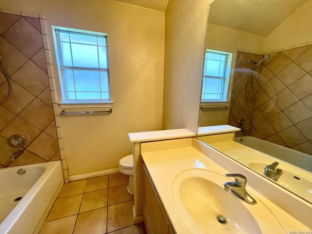 131 La Garde, San Antonio, TX 78223