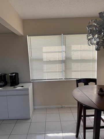 186 Suffolk E, Boca Raton, FL 33434