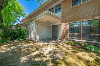 22 N DEE Road 22, Park Ridge, IL 60068