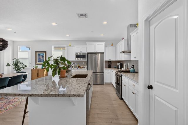 5009 Moonraker Ln, Roseville, CA 95747