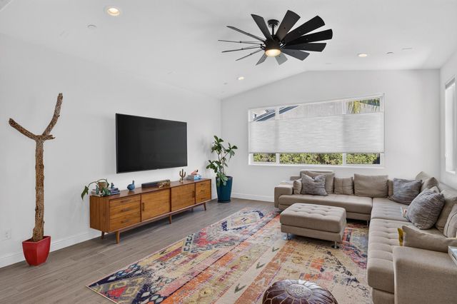 5009 Moonraker Ln, Roseville, CA 95747