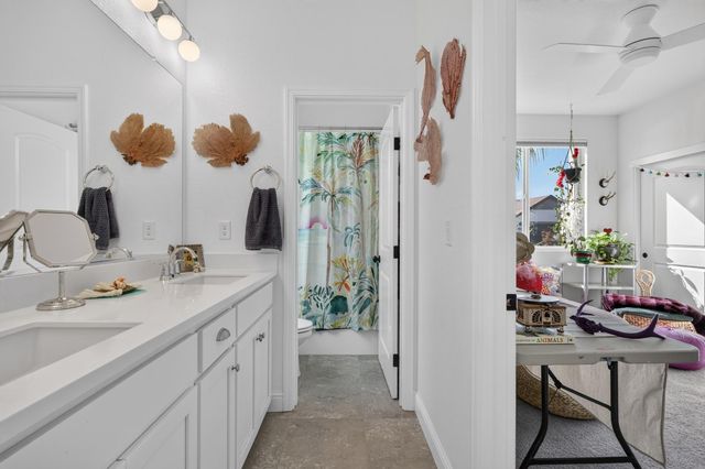 5009 Moonraker Ln, Roseville, CA 95747